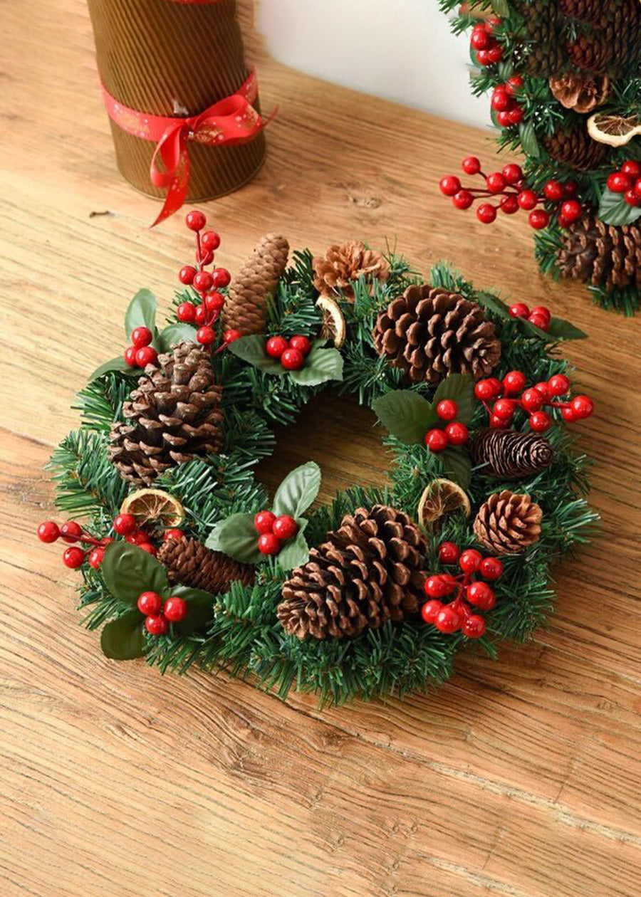 Festive Pinecone Wreath with Berry