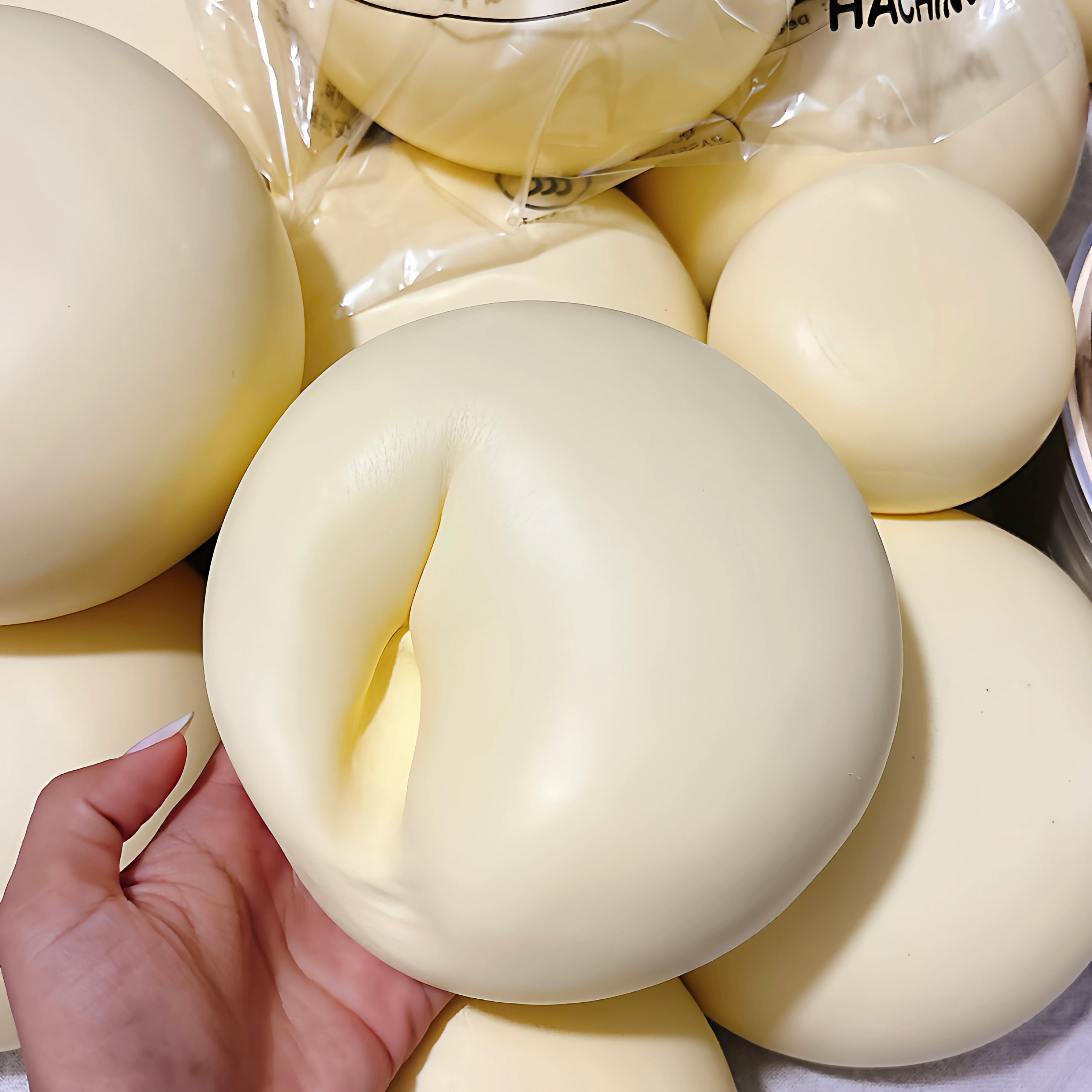 Jumbo Milk Bun & Strawberry Daifuku Squishies