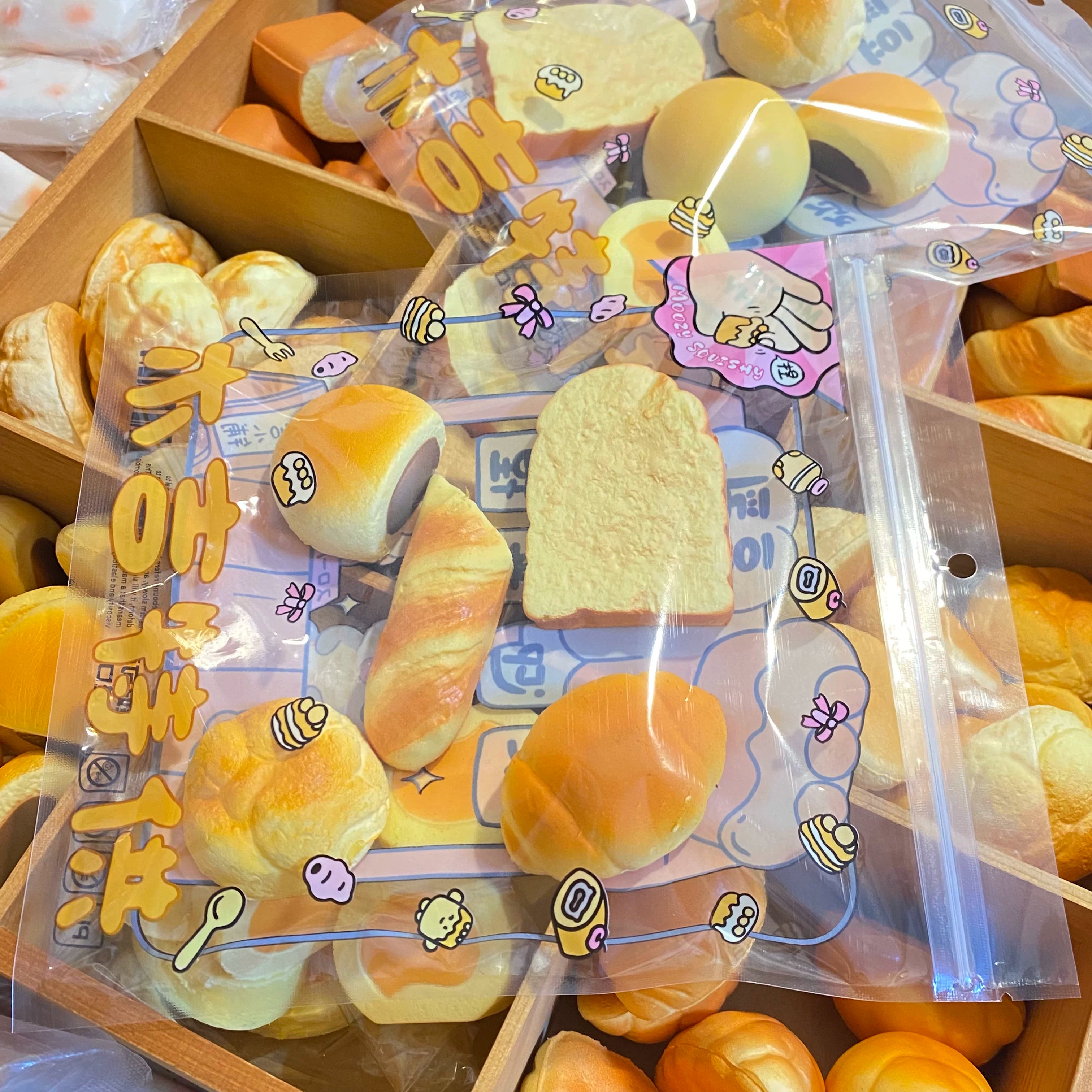 The Squishy Bakery – Breads, Cakes & Charms