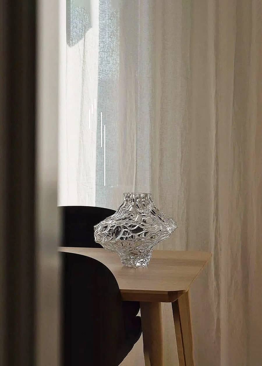  White Transparent Glass Vase